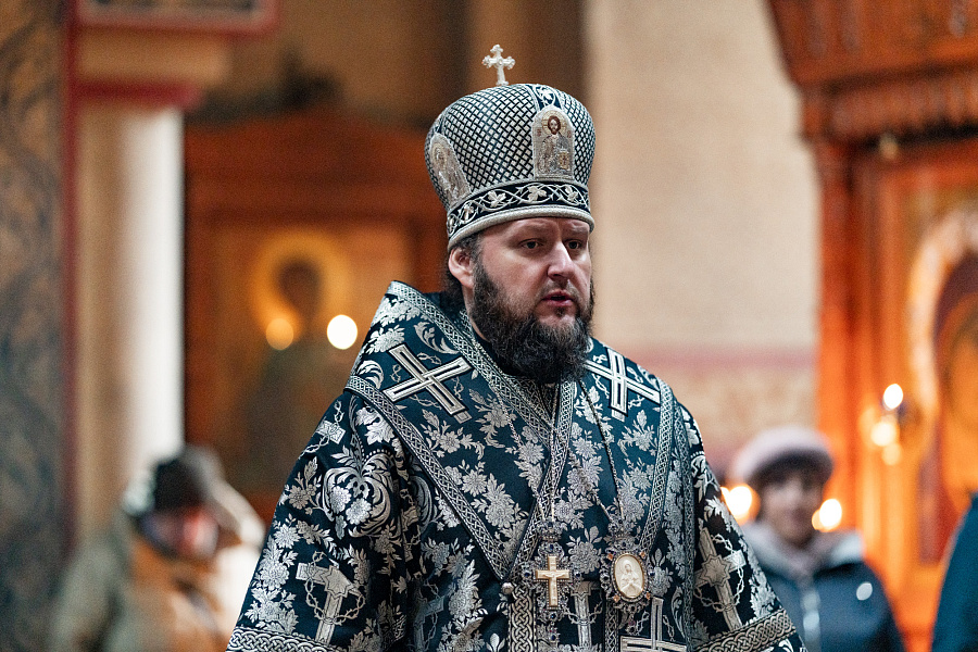 Литургия Преждеосвященных Даров в Преображенском соборе города Люберцы